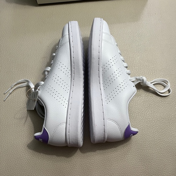 NWB - Adidas Advantage Women’s Sneaker HR0320 - EU 40/US 8 - Picture 5 of 11